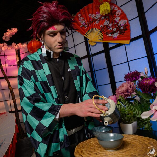 gallery-item